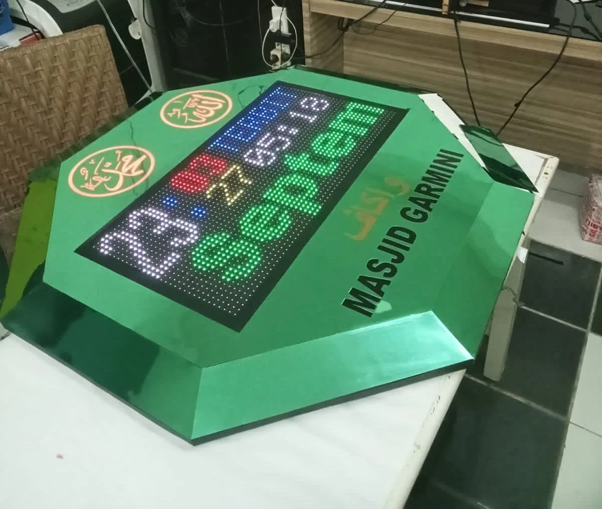 Running Text & Jam Masjid Custom 7 buatan AMP Advertising Cirebon